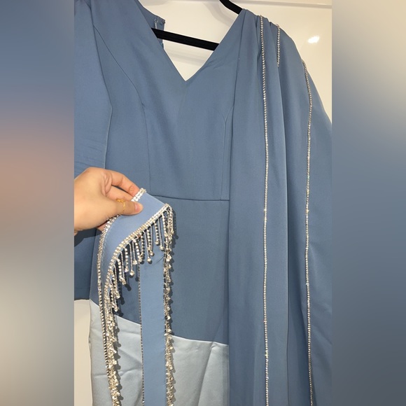 Dresses - Picture 9 of 12